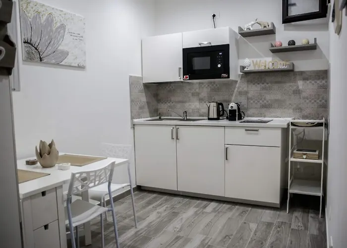 Casa Tra Teatro E Ortigia Apartamento *